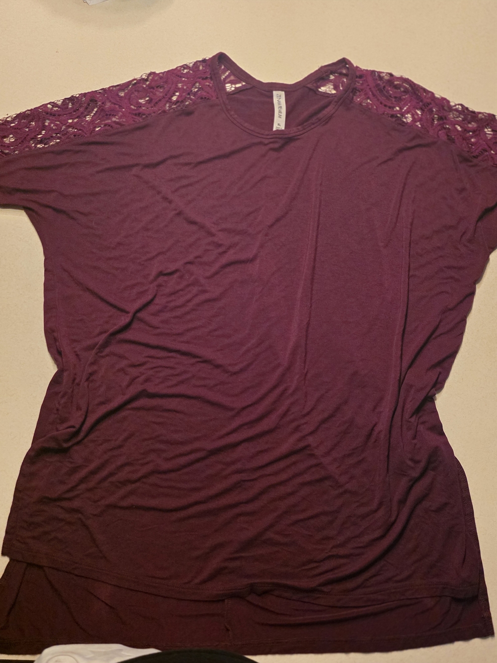 Zenana Outfitters Burgandy Lace Shoulder Tunic Size XL